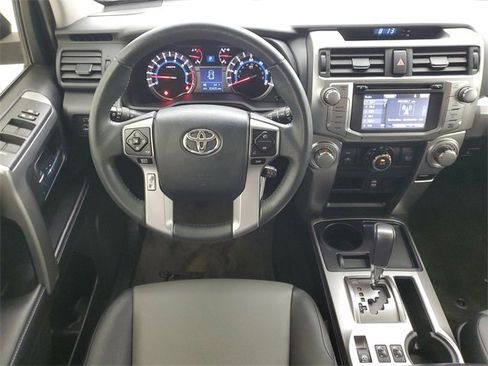 Used 2017 Toyota 4Runner SR5 Premium image 16