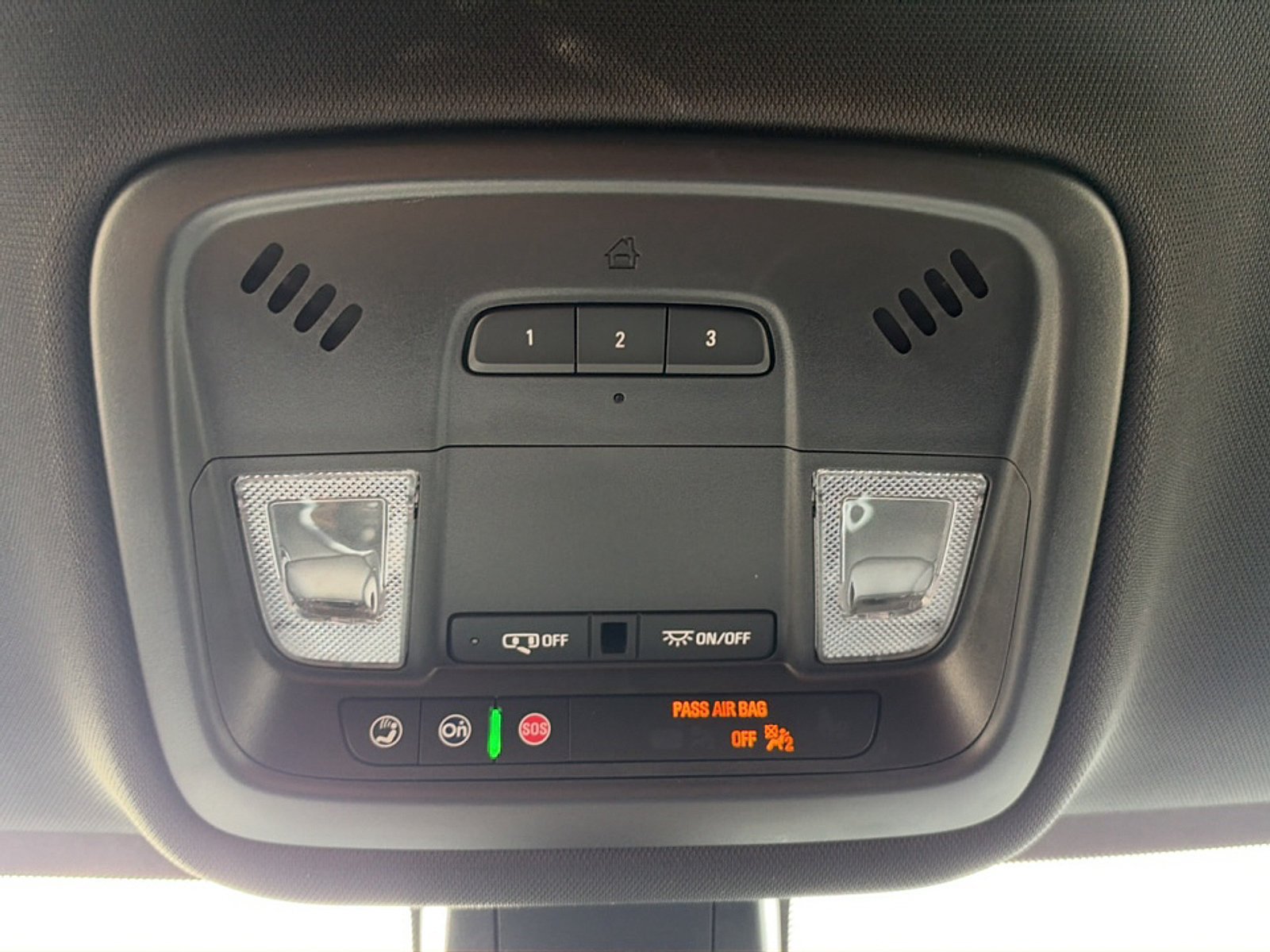 Used 2023 Chevrolet Traverse LT FWD image 43