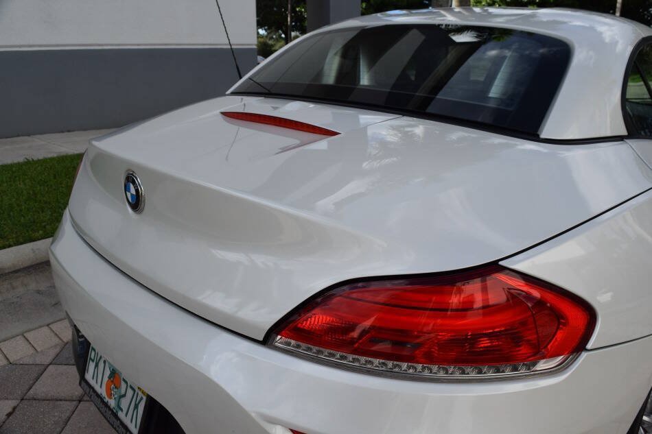Used 2014 BMW Z4 sDrive35i RWD image 24