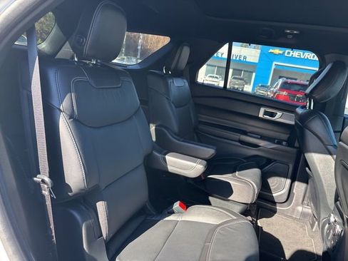 Used 2020 Ford Explorer ST w/ ST Street Pack image 29