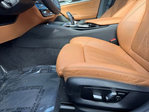 Used 2023 BMW 530i w/ Convenience Package image 12