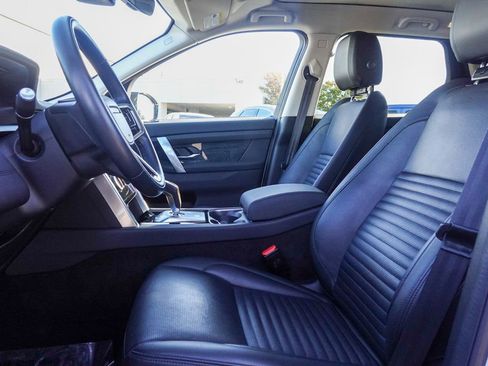 Used 2023 Land Rover Discovery Sport SE image 14