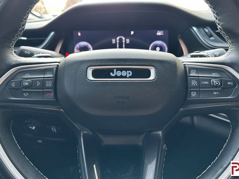 Used 2022 Jeep Grand Cherokee L Laredo image 29