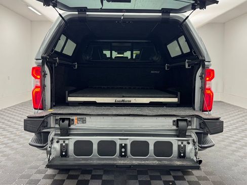 Used 2024 Chevrolet Silverado 2500 High Country w/ Technology Package image 10