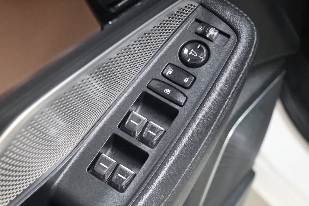 Used 2022 Acura MDX SH-AWD image 18