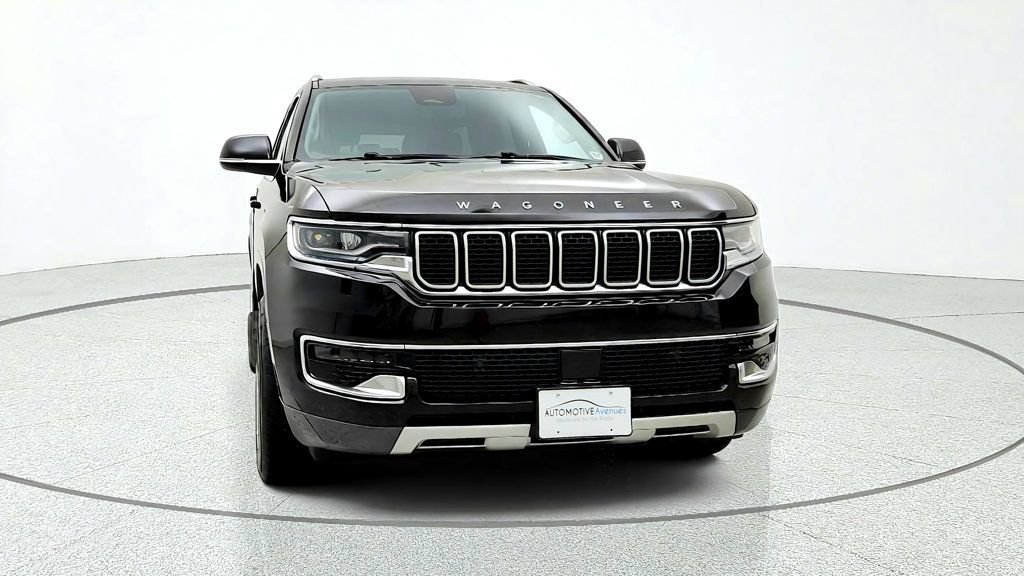 Used 2022 Jeep Wagoneer Series II AWD/4WD image 2