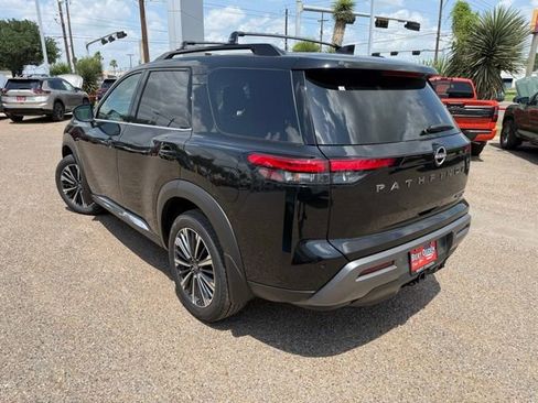 New 2026 Nissan Pathfinder Platinum AWD/4WD image 5