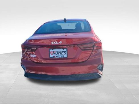 Used 2023 Kia Forte LXS image 9