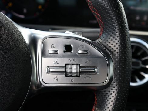 Used 2022 Mercedes-Benz A 220 4MATIC image 35