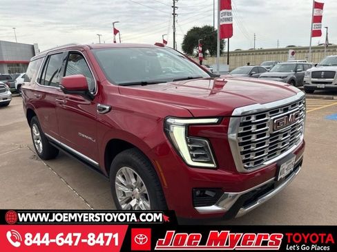 Used 2025 GMC Yukon Denali w/ Sun & Power Step Package image 2