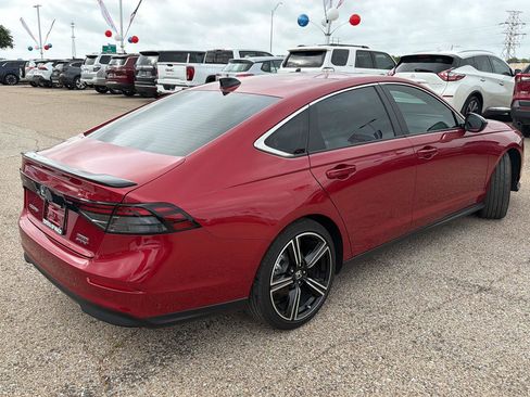 Used 2025 Honda Accord Sport image 3