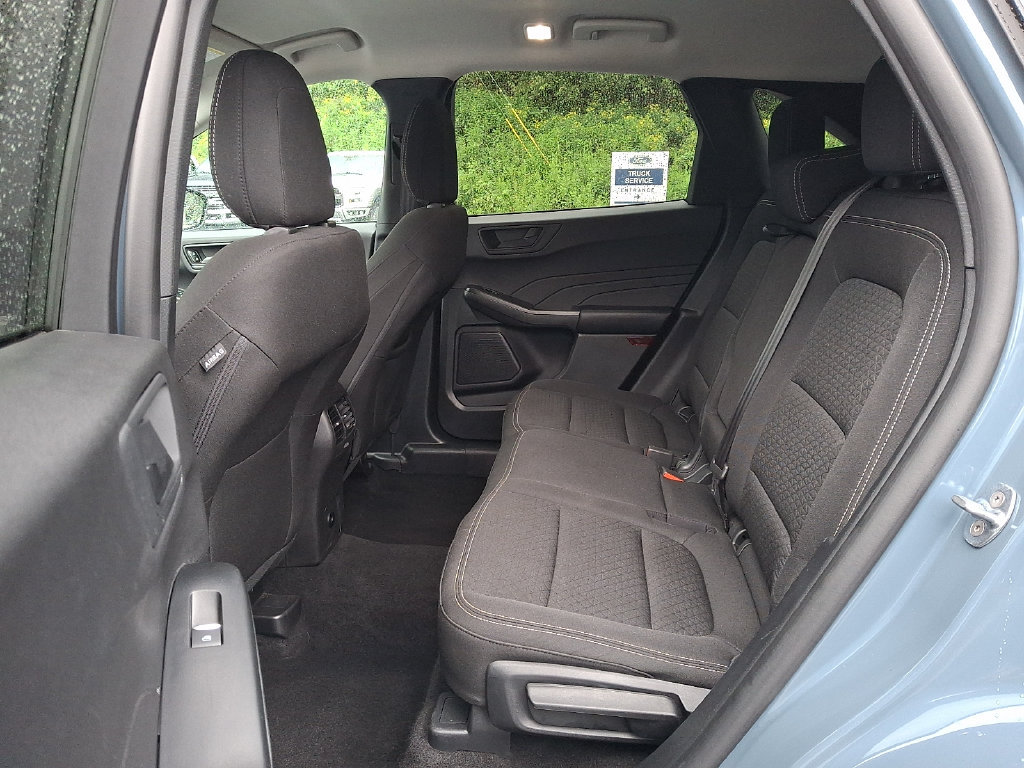Used 2025 Ford Escape Active AWD/4WD image 10