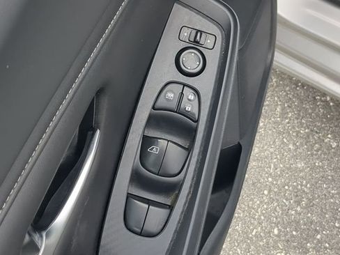 Used 2023 Nissan Sentra SV image 17