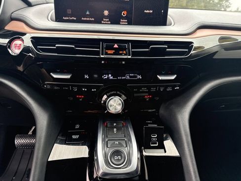 Used 2022 Acura MDX Technology image 18