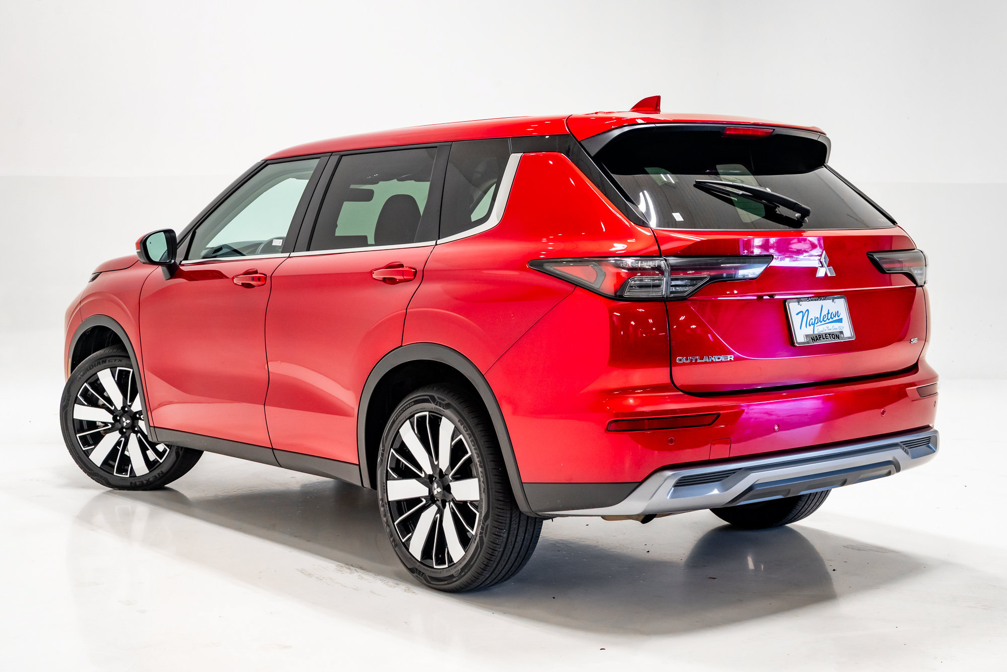 Used 2025 Mitsubishi Outlander SE AWD/4WD image 28