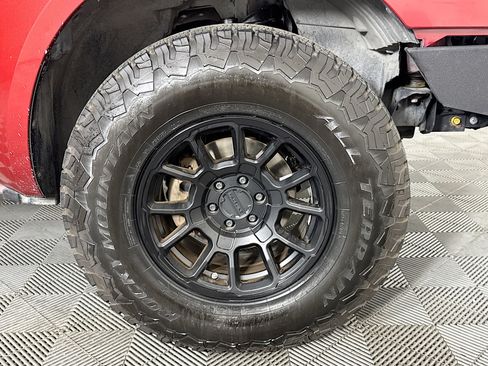 Used 2013 Nissan Frontier SV image 29