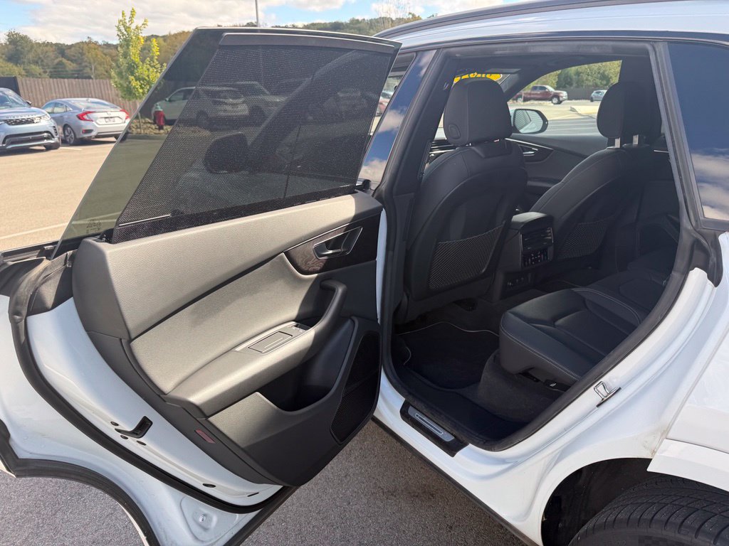 Used 2021 Audi Q8 Prestige AWD/4WD image 19