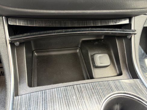 Used 2017 Chevrolet Impala Premier FWD image 16