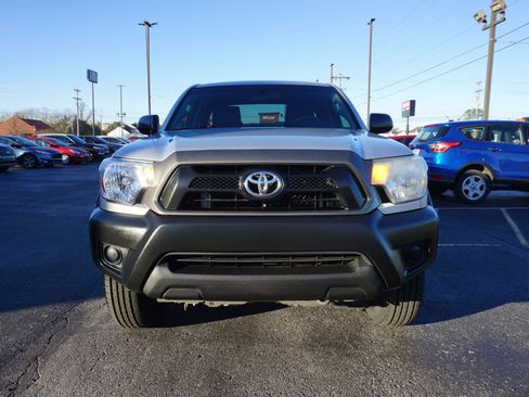 Used 2012 Toyota Tacoma PreRunner image 2
