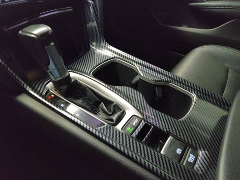 Used 2018 Honda Accord Sport image 27