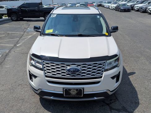 Used 2018 Ford Explorer Platinum AWD/4WD image 3