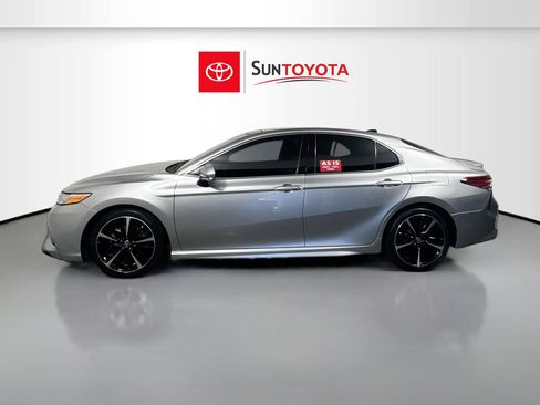 Used 2020 Toyota Camry XSE FWD image 7