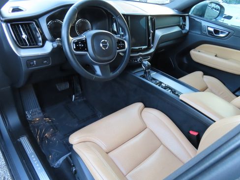 Used 2019 Volvo XC60 T5 Inscription w/ Protection Package Premier image 5