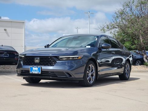 New 2026 Honda Accord EX-L image 2