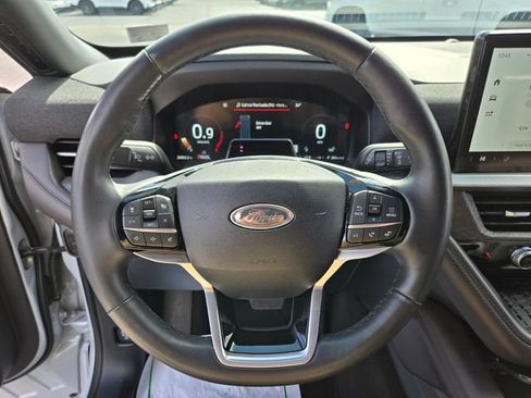 Used 2025 Ford Explorer Platinum w/ LUX Leather Package AWD/4WD image 33