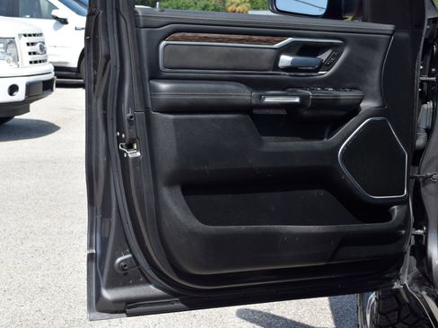 Used 2020 RAM 1500 Laramie RWD image 15