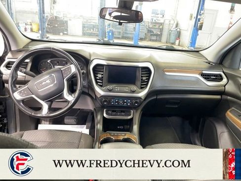 Certified 2020 GMC Acadia SLE image 19