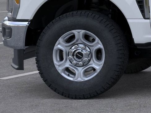 New 2026 Ford F350 XLT w/ FX4 Off-Road Package AWD/4WD image 19
