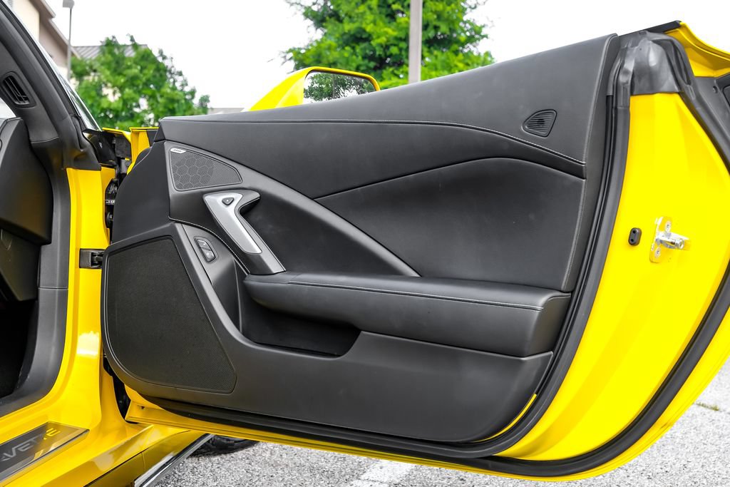Used 2015 Chevrolet Corvette Z06 w/ 2LZ Preferred Equipment Group RWD image 50