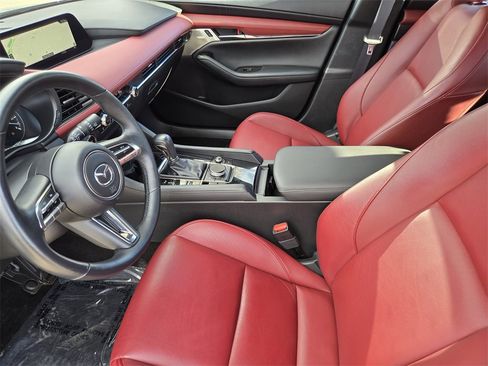 Used 2021 MAZDA MAZDA3 Premium Plus image 14