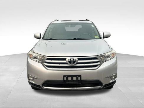 Used 2013 Toyota Highlander SE AWD/4WD image 2