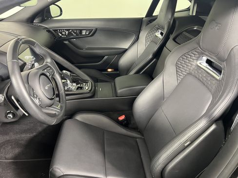 Used 2021 Jaguar F-TYPE R image 4