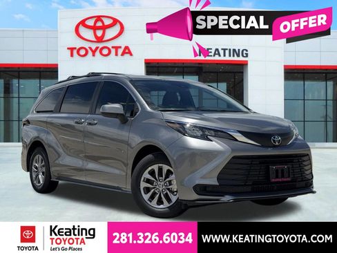 New 2026 Toyota Sienna LE FWD image 1