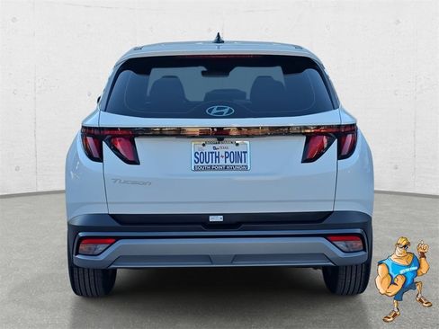 Certified 2026 Hyundai Tucson SE image 6