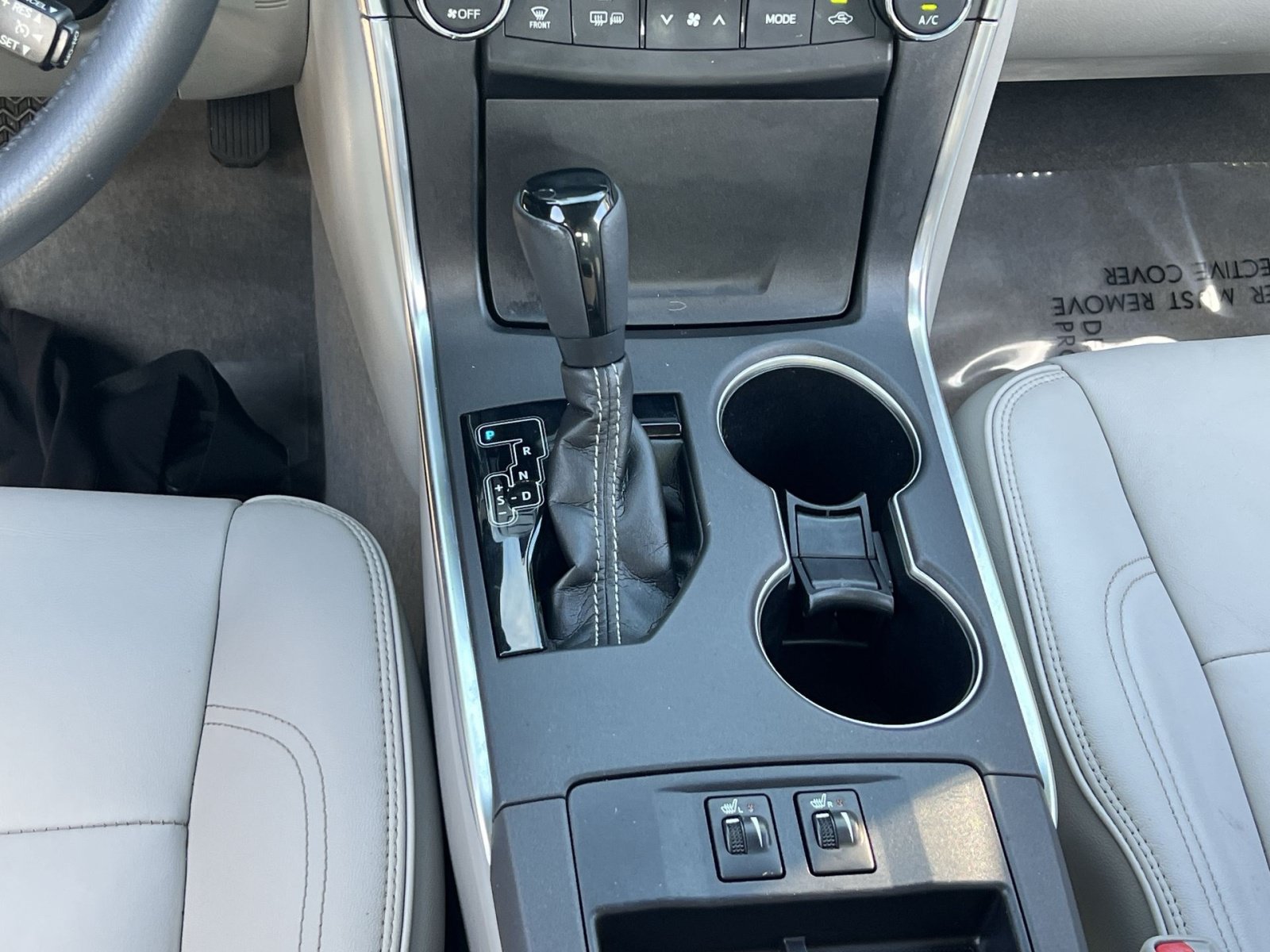 Used 2017 Toyota Camry XLE FWD image 31