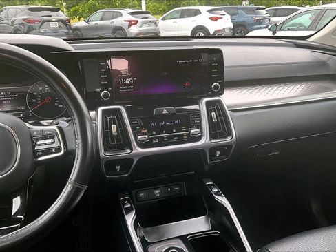 Used 2024 Kia Sorento EX AWD/4WD image 5