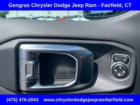 Used 2024 Jeep Wrangler Unlimited Sahara w/ Safety Group AWD/4WD image 43