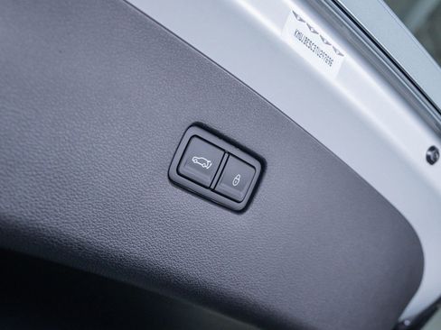 New 2026 Genesis GV80 3.5T e-SC image 8