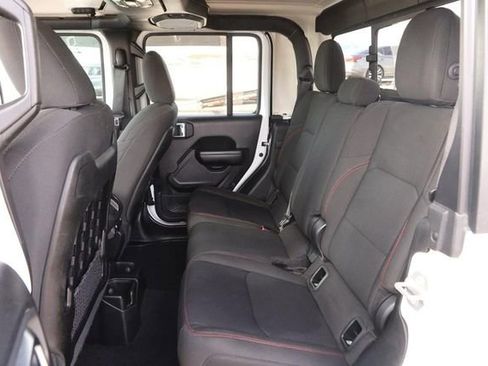 Used 2021 Jeep Gladiator Rubicon image 10
