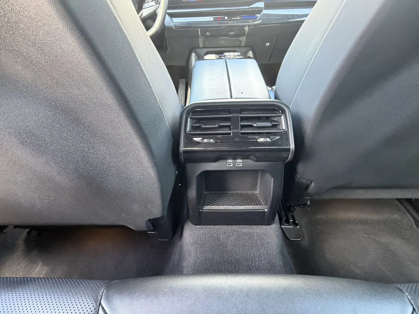 Used 2025 BMW 530i RWD image 17