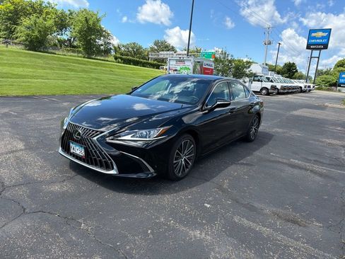 Used 2023 Lexus ES 350 w/ Accessory Package (Z2) FWD image 4