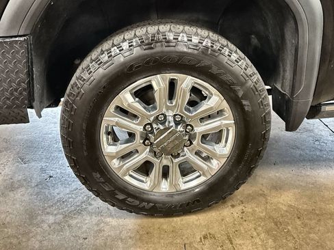 Used 2022 GMC Sierra 3500 Denali AWD/4WD image 32