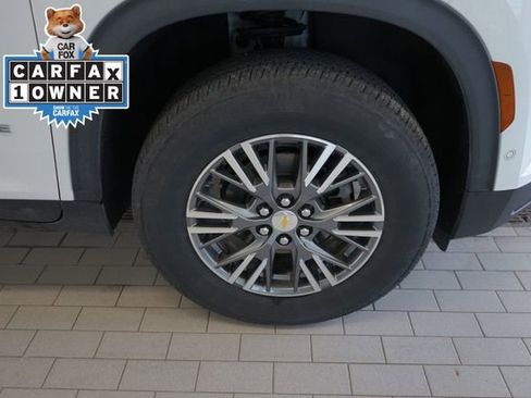 Used 2024 Chevrolet Traverse LT w/ Enhanced Driving Package AWD/4WD image 15