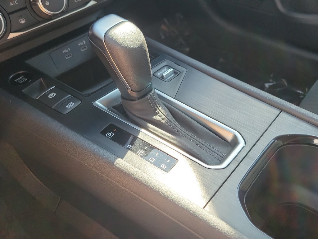New 2027 Nissan Kicks S FWD image 10