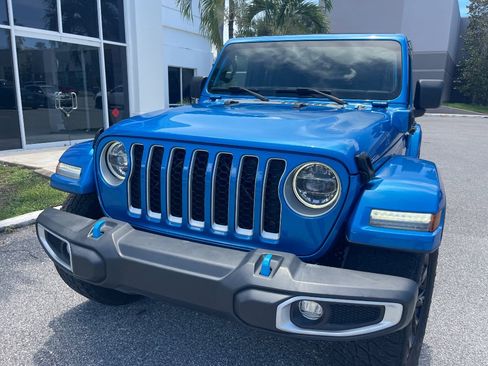 Used 2022 Jeep Wrangler Unlimited Sahara AWD/4WD image 37