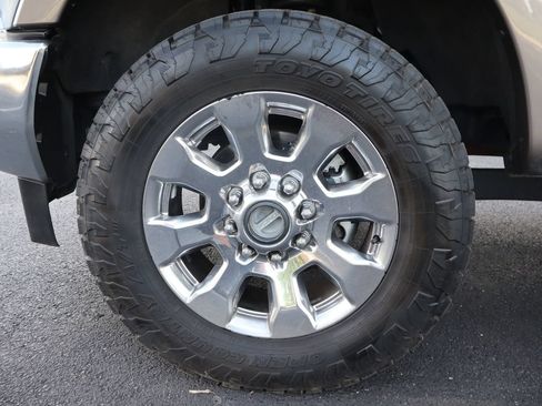 Used 2018 Ford F250 Lariat w/ Chrome Package AWD/4WD image 40